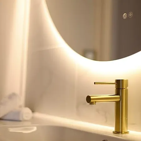 Erawan Boutique מלון 4*