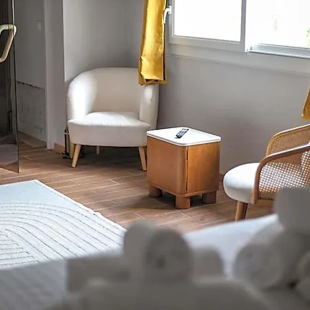 Erawan Boutique 4* Évreux