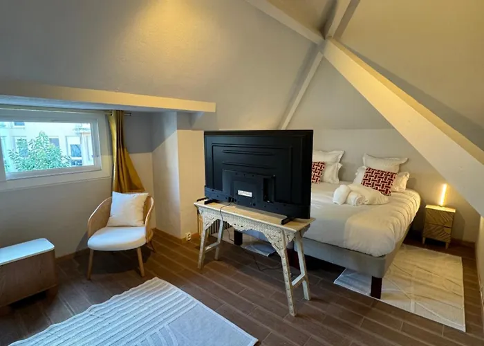 Erawan Boutique Hotel Evreux