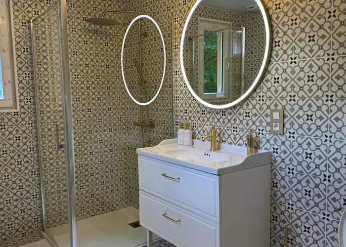 Erawan Boutique Отель 4*