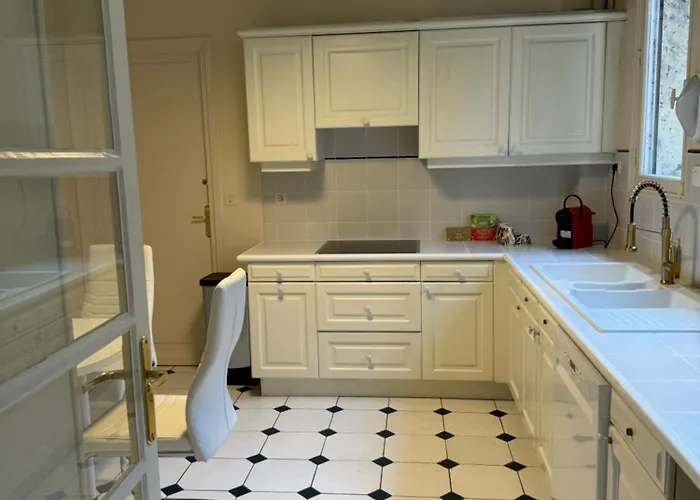 Erawan Boutique Hotel